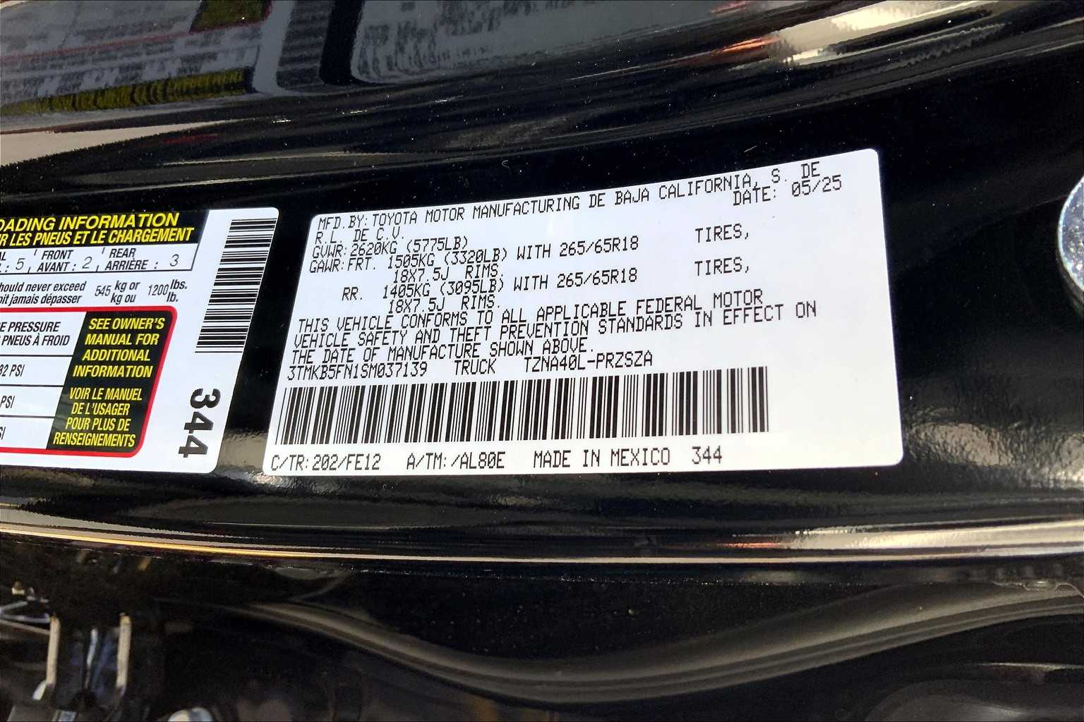 Vehicle image 21 of 22
