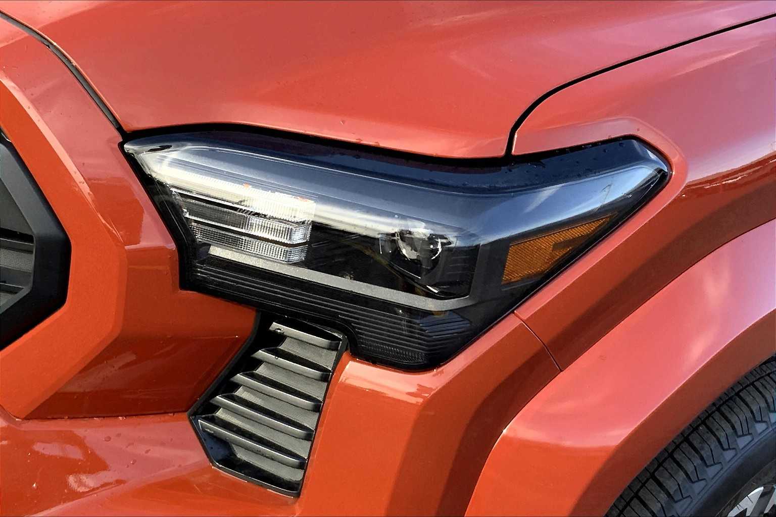 Vehicle image 13 of 22
