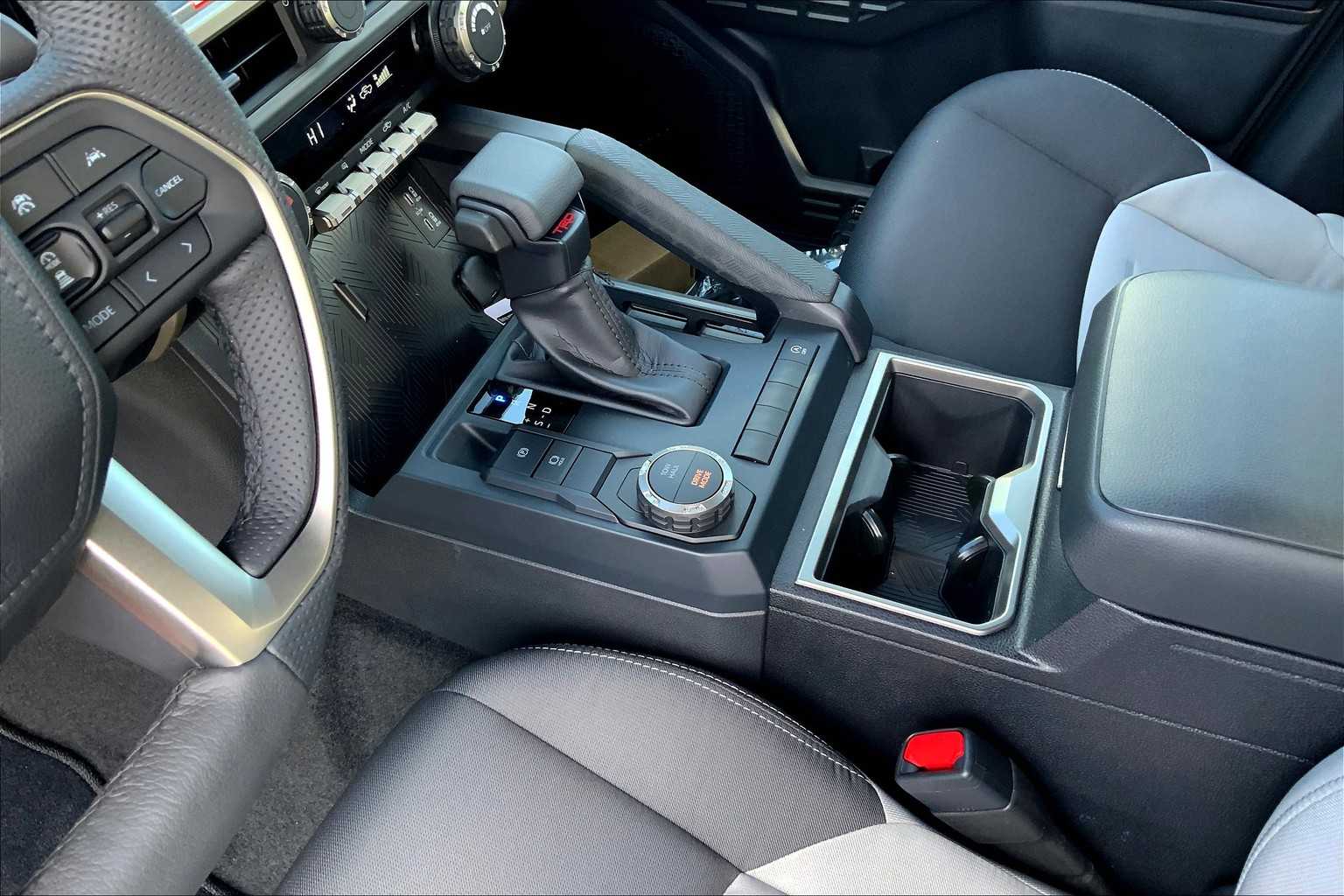 Vehicle image 8 of 22