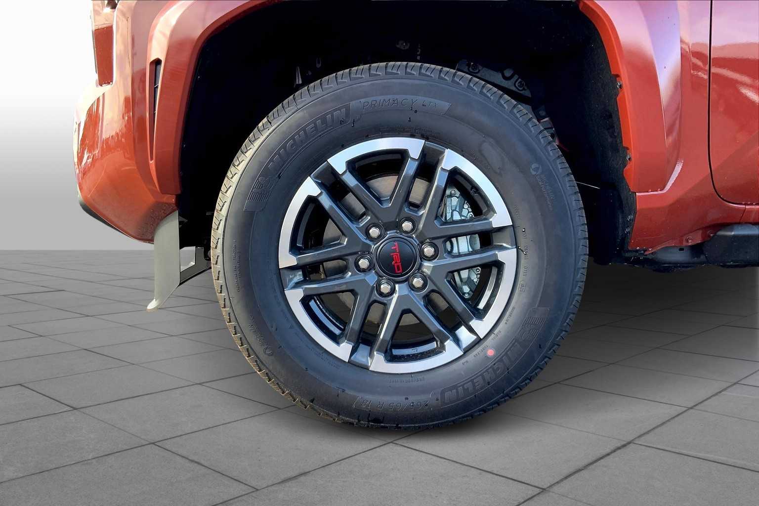 Vehicle image 12 of 22