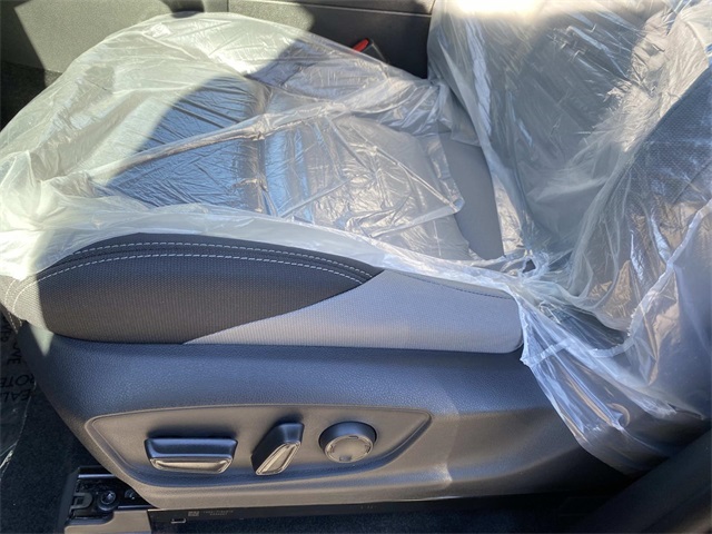 2025 Toyota Tacoma TRD Sport Image 13 of 15