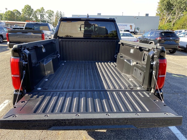 2025 Toyota Tacoma TRD Sport Image 4 of 15