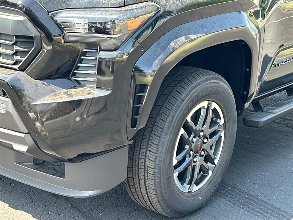 Vehicle image 9 of 32