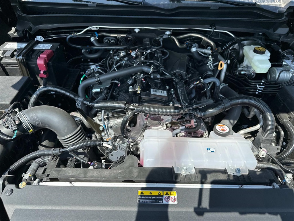 Vehicle image 7 of 32