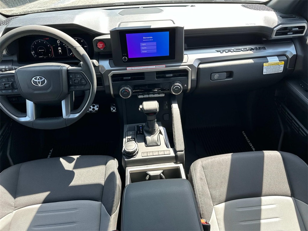 Vehicle image 13 of 32