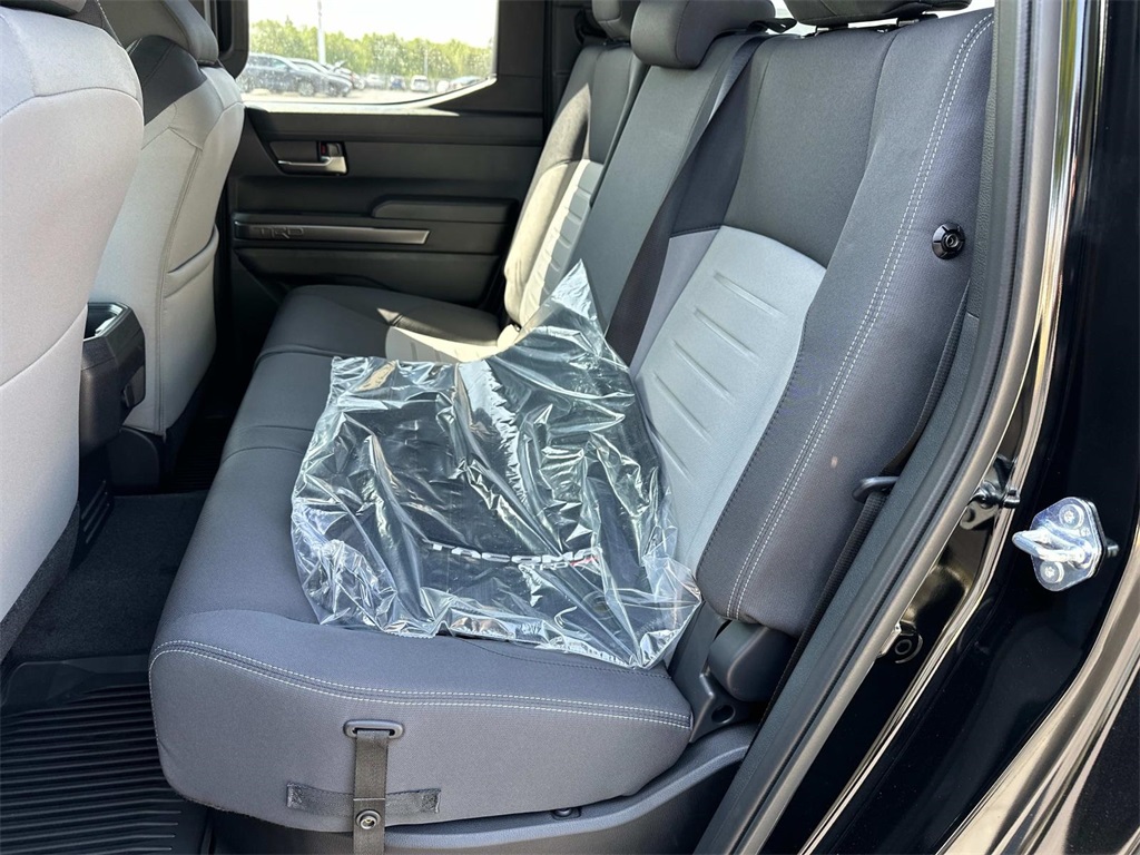 Vehicle image 12 of 32