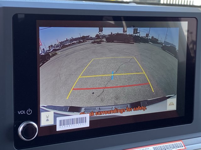 Vehicle image 16 of 20