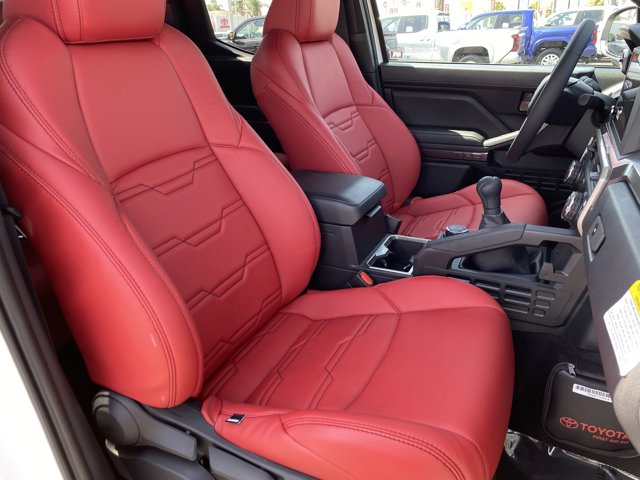 Vehicle image 8 of 20