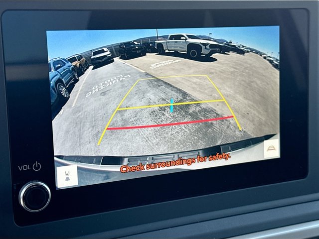 Vehicle image 21 of 30