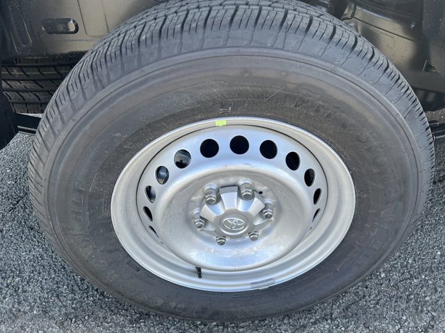 Vehicle image 7 of 10