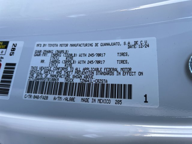 Vehicle image 8 of 10