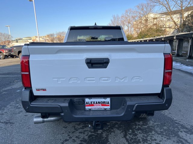 Vehicle image 4 of 10
