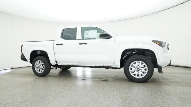 Vehicle image 13 of 32