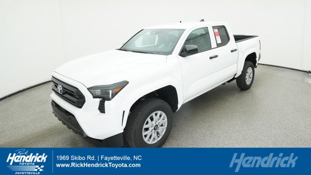 Vehicle image 2 of 32