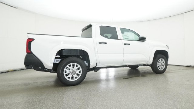 Vehicle image 17 of 32