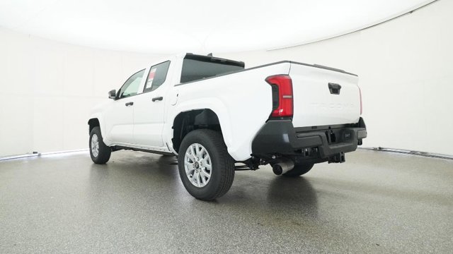 Vehicle image 21 of 32