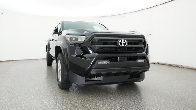 Vehicle image 10 of 32