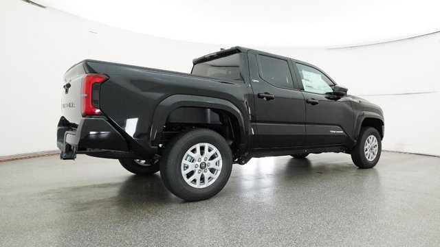 Vehicle image 17 of 32
