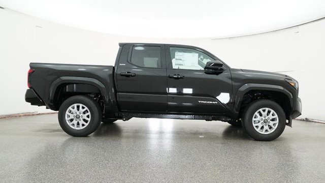 Vehicle image 15 of 32