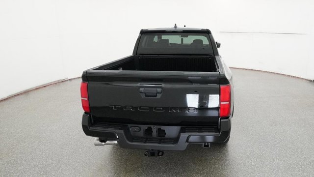 Vehicle image 22 of 32