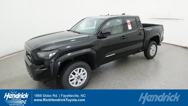 Vehicle image 2 of 32