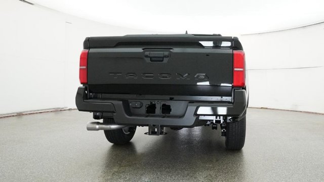 Vehicle image 21 of 32