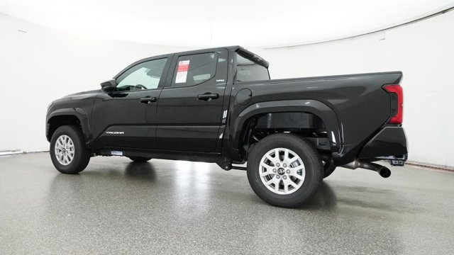 Vehicle image 23 of 32
