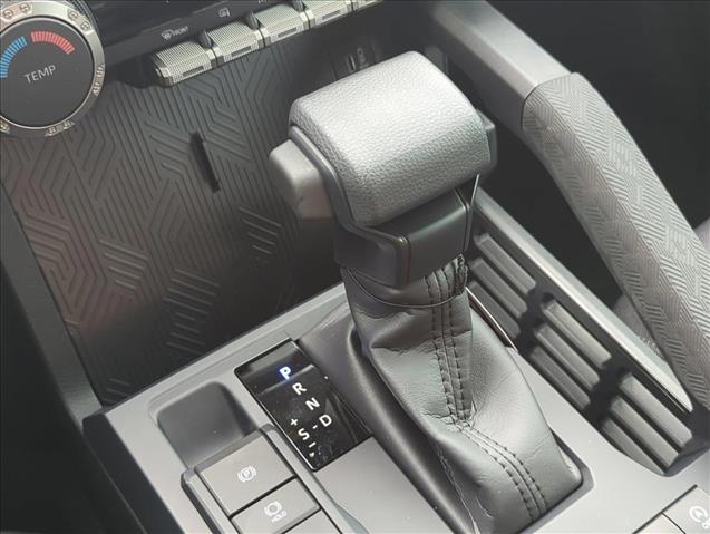 Vehicle image 12 of 18