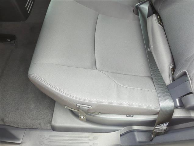 Vehicle image 16 of 18