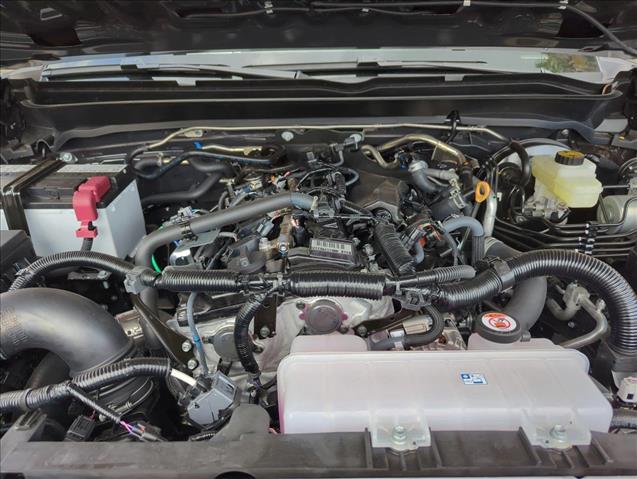 Vehicle image 17 of 18