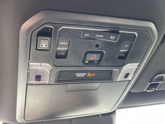 Vehicle image 22 of 30