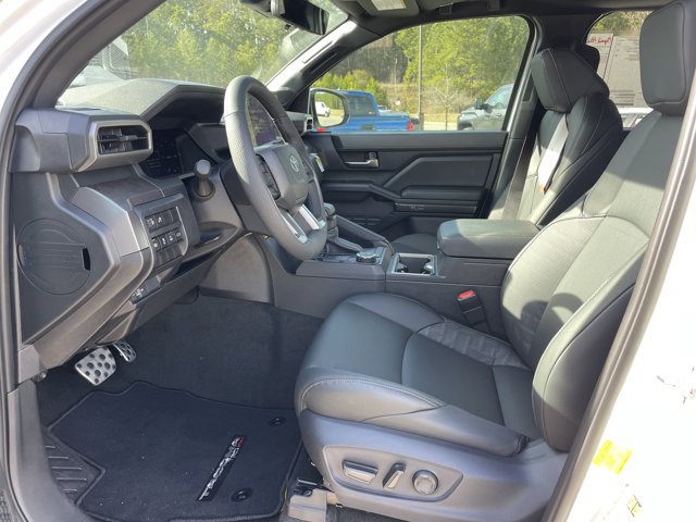 Vehicle image 11 of 30