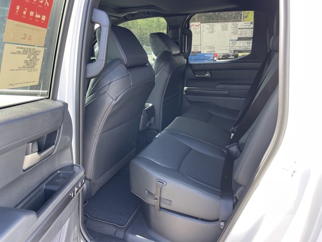Vehicle image 13 of 30