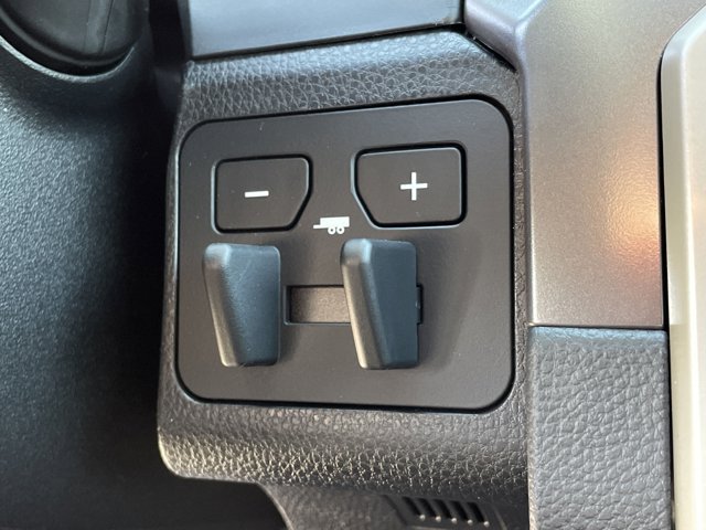 Vehicle image 26 of 30