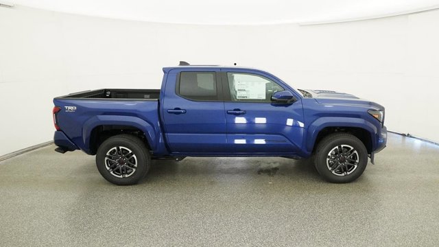 Vehicle image 7 of 33