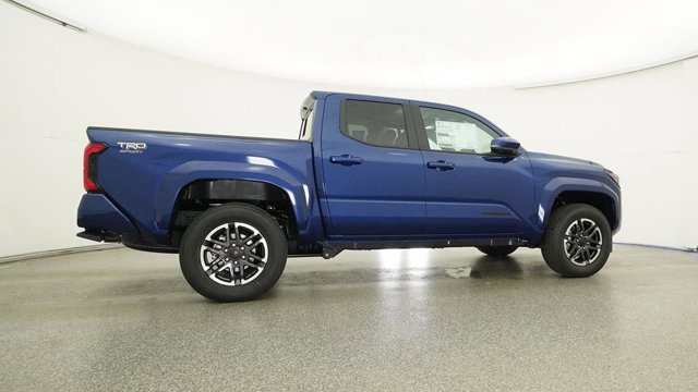 Vehicle image 24 of 33