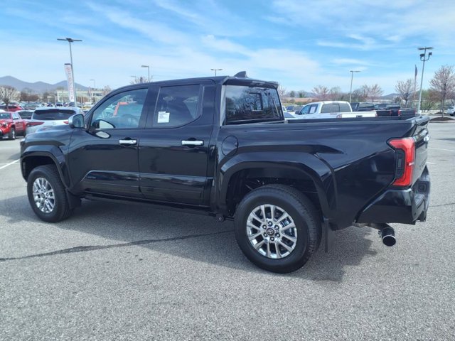 Vehicle image 8 of 21