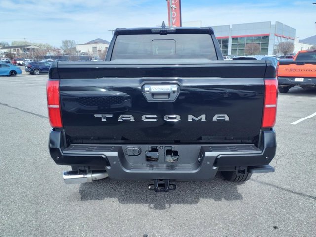 Vehicle image 5 of 21