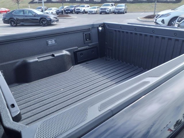 Vehicle image 12 of 21