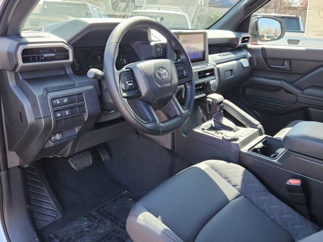 Vehicle image 7 of 12