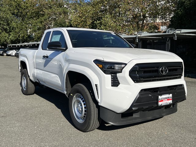 2025 Toyota Tacoma SR Image 3 of 10