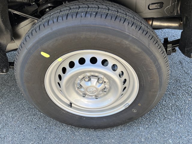 2025 Toyota Tacoma SR Image 7 of 10