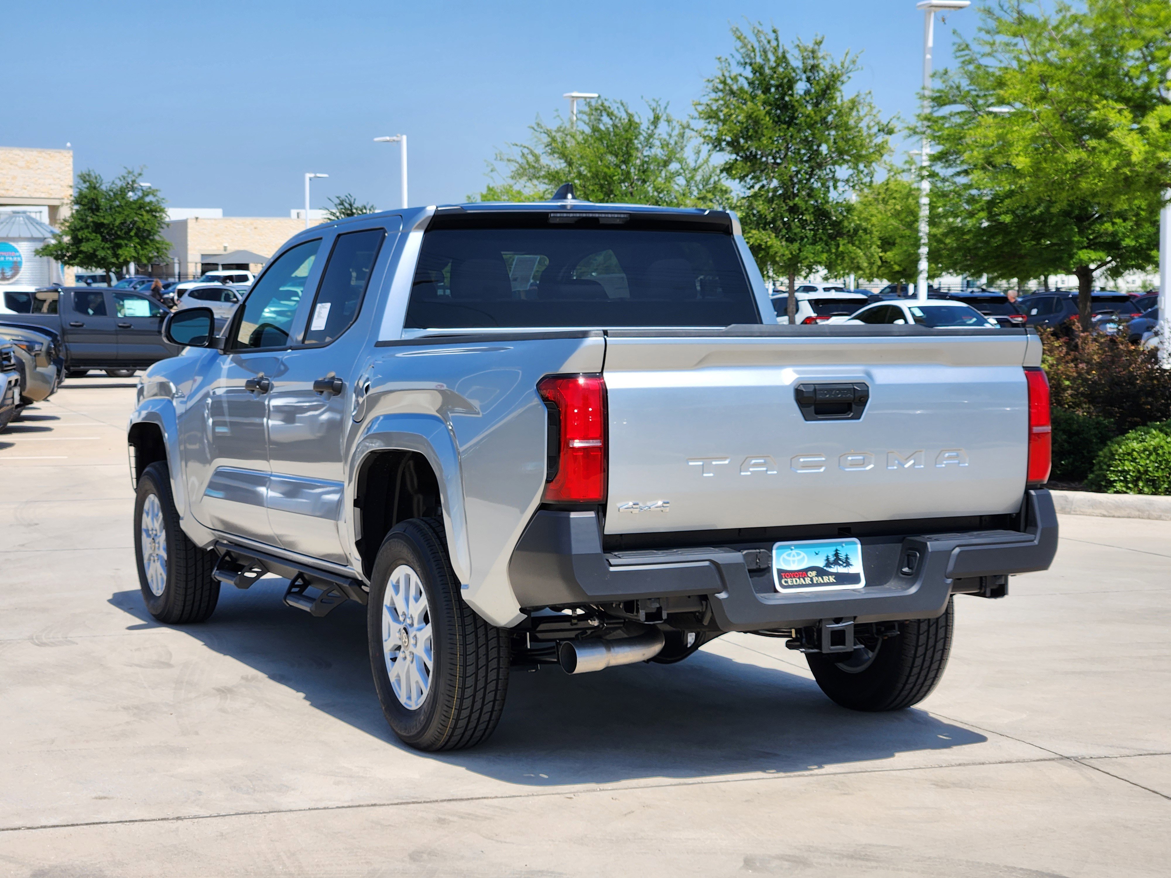 Vehicle image 4 of 22