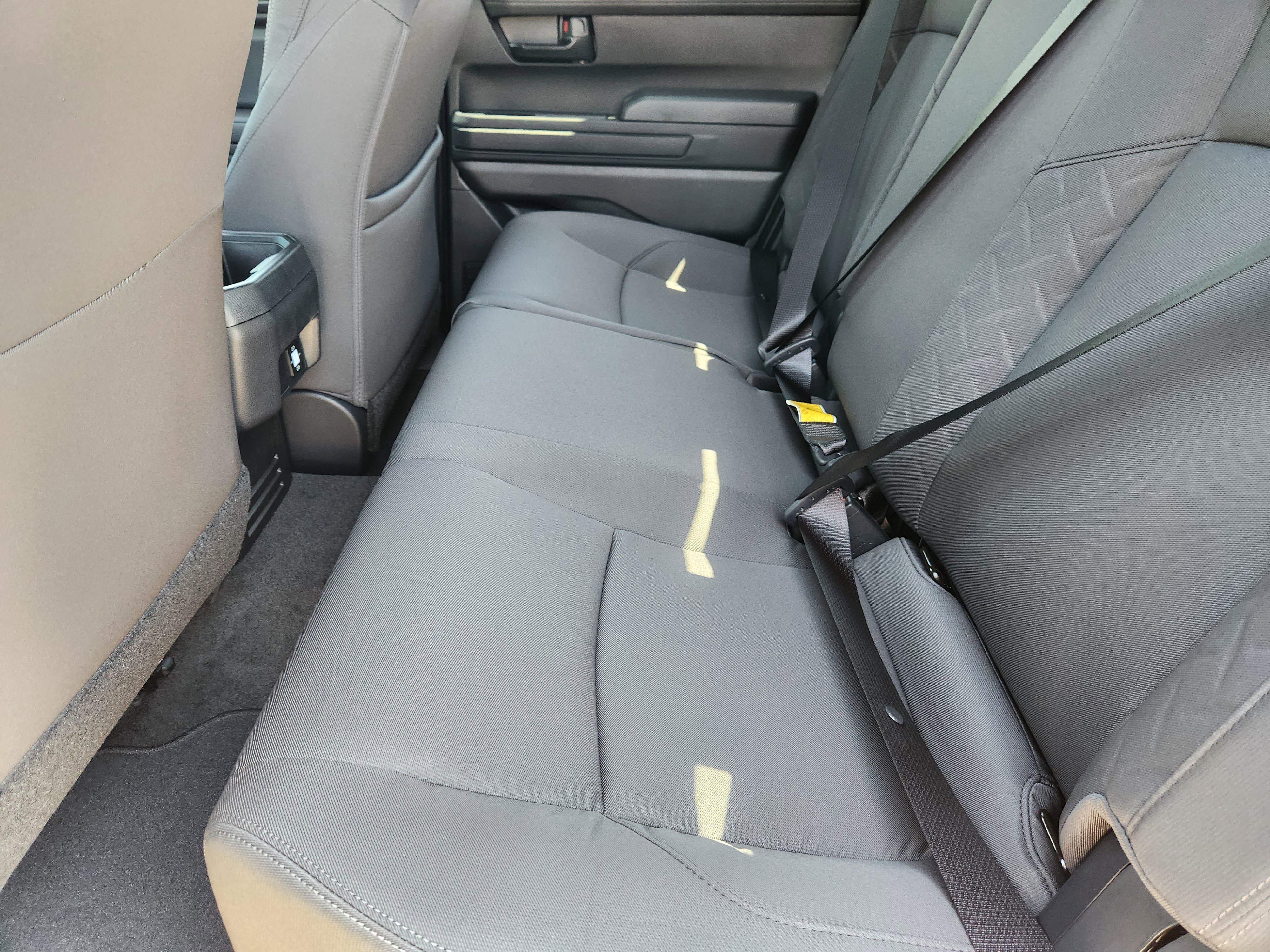Vehicle image 20 of 22