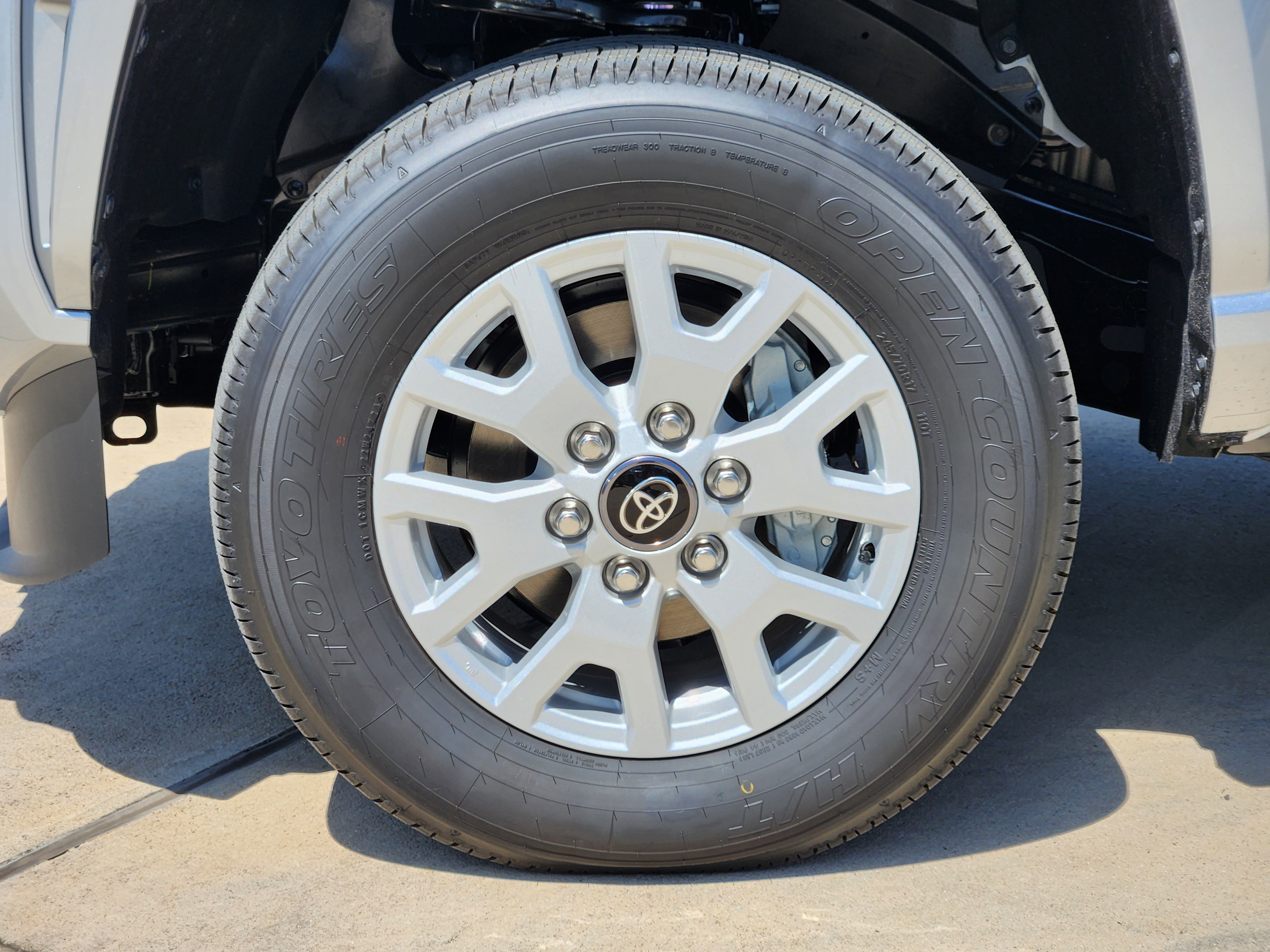 Vehicle image 7 of 22