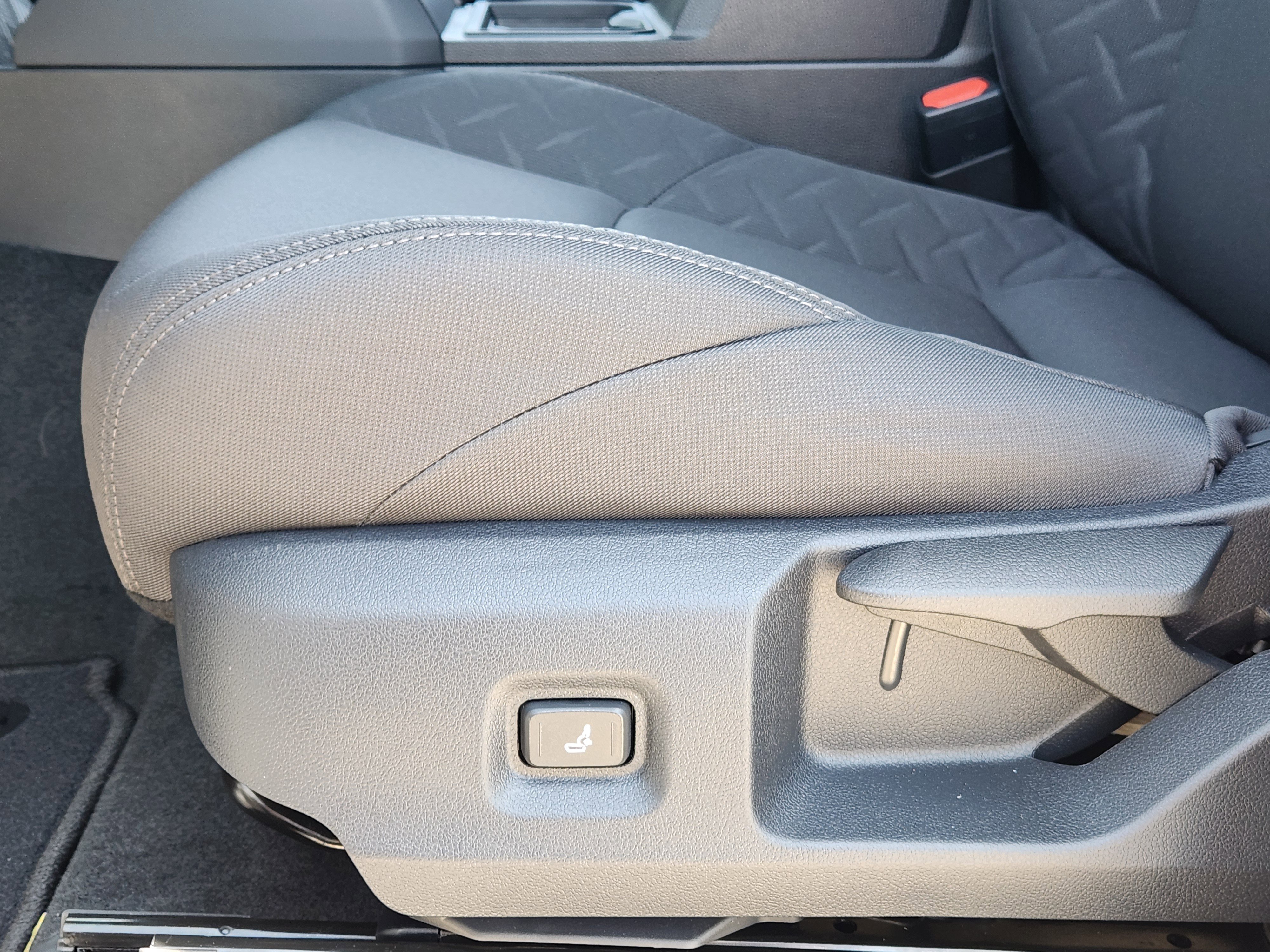 Vehicle image 17 of 22