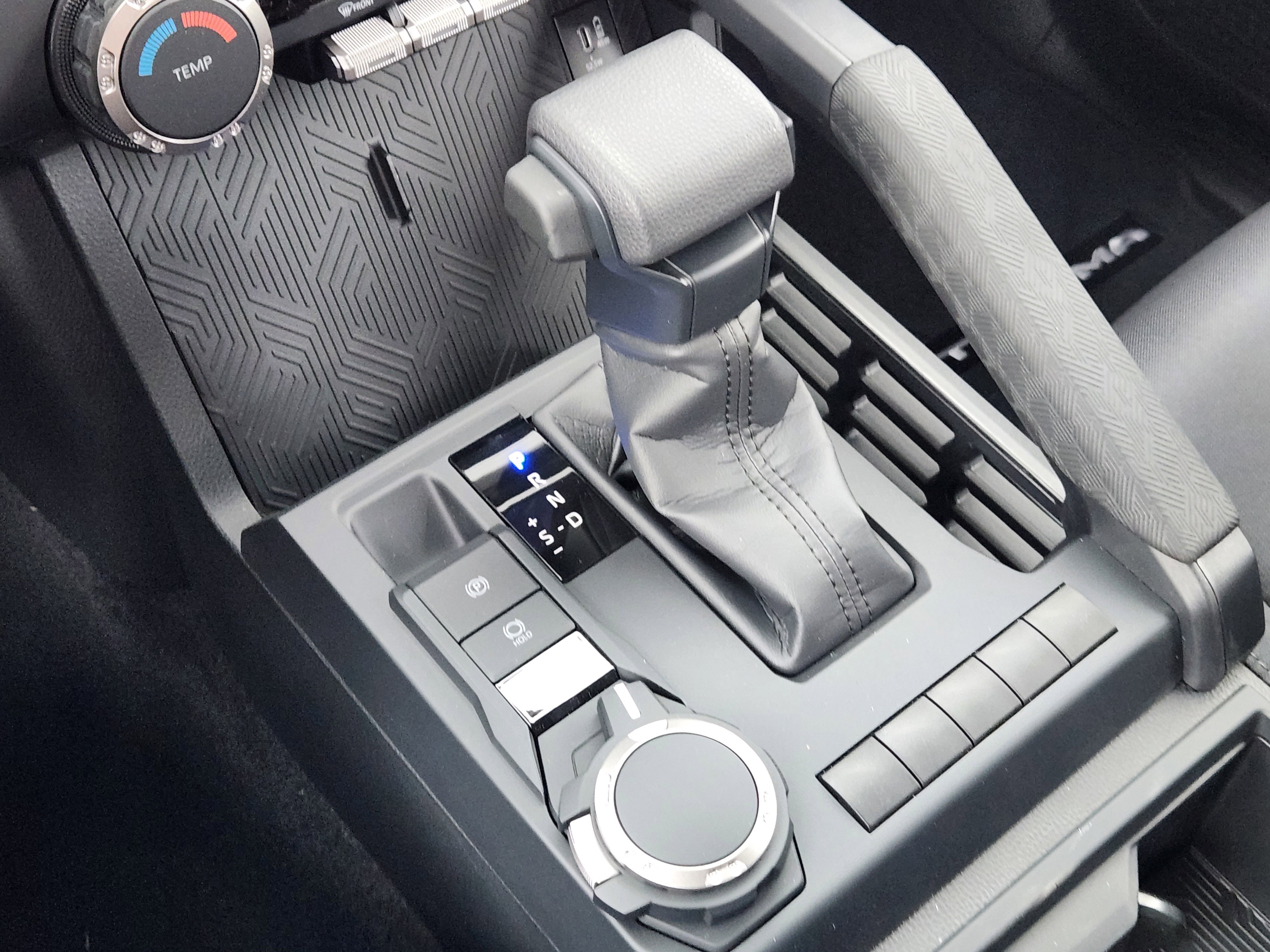 Vehicle image 15 of 22