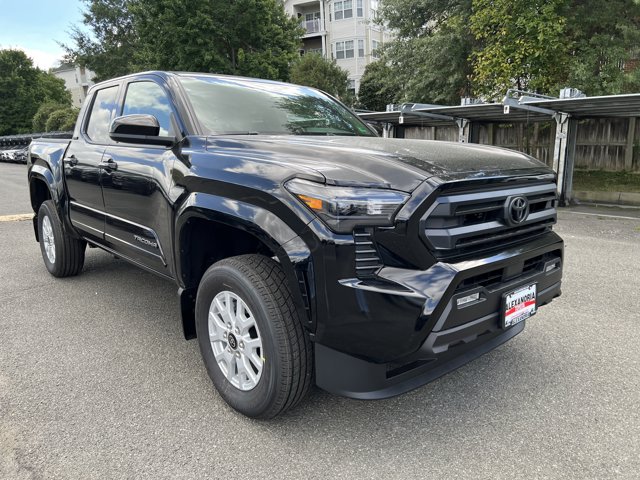 2025 Toyota Tacoma SR5 Image 3 of 10
