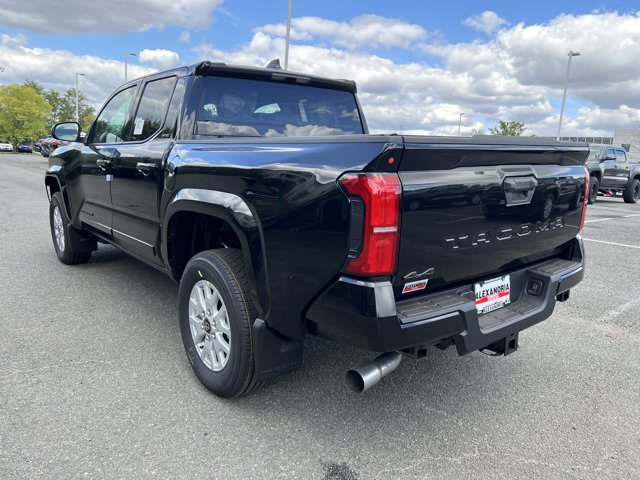2025 Toyota Tacoma SR5 Image 6 of 10