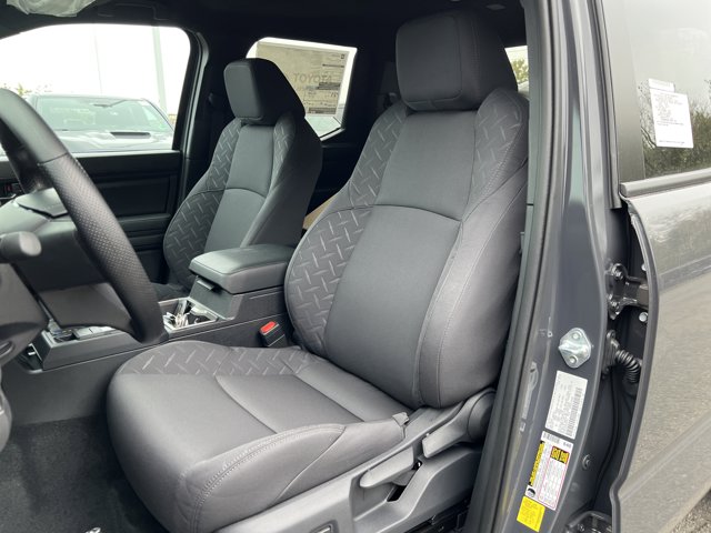 2025 Toyota Tacoma SR5 Image 8 of 10
